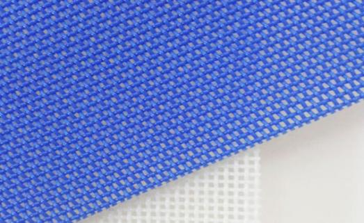 Flat woven polyester mesh belt